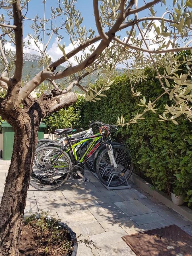 Apartmani Ana Kaštela Exterior foto